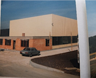Kuppler - Neubau des heutigen Standortes und Einführung einer neuen Karusselldrehmaschine - 1986
